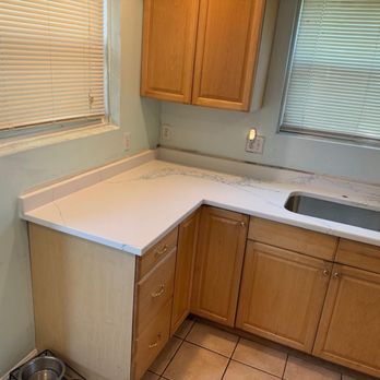 TR Granite - Rounded edges - Countertop Installation Near Me - Chantilly, Virginia