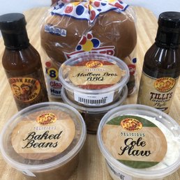 Brisket Family Pack 1-1/2 Lbs of Beef Brisket, Choice of 2 Sides & 1 Pack of Rolls