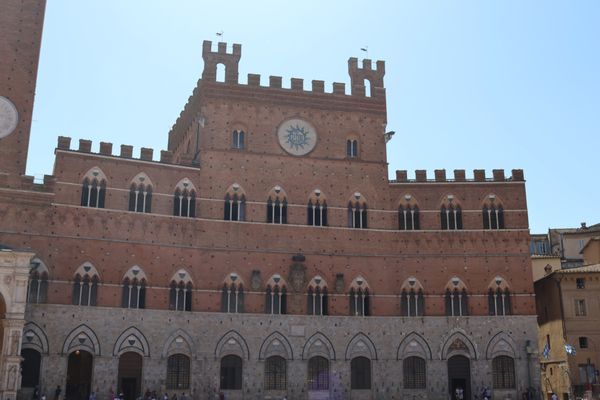 Palazzo Pubblico by null
