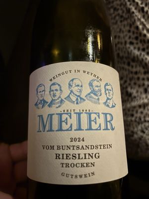 HYGGE Brasserie & Bar by null