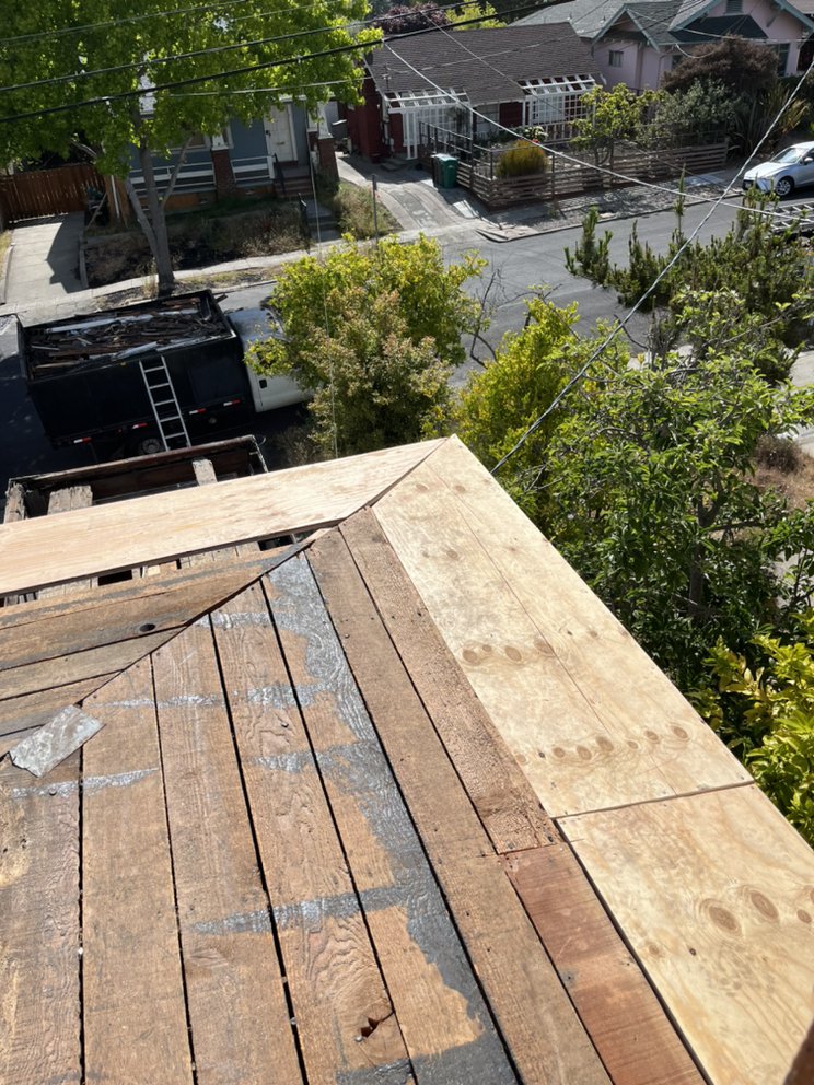 Slide of United Roofing