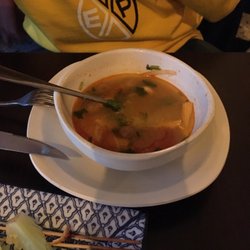 Kwan Kao - Soup with chicken (cant recall the exact name)
