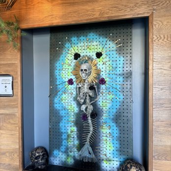 The Mermaid - Cocktail Bars Near Me - Los Angeles, California
