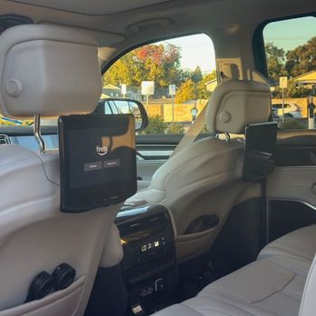 Evolve Travel - Airport Shuttles Near Me