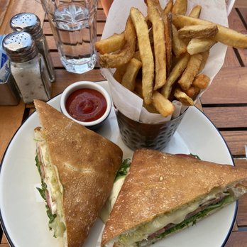 Alfie's - Grilled Chicken Sandwich - New American Near Me - New York, New York Alfie's - Grilled Chicken Sandwich - New American Near Me - New York, New York