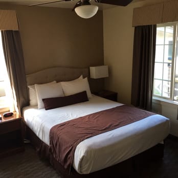 Lone Oak Lodge - Queen in queen+2twin room - Hotels Near Me - Monterey, California Lone Oak Lodge - Queen in queen+2twin room - Hotels Near Me - Monterey, California