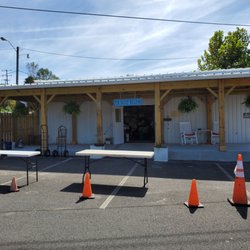 Fauquier Community Food Bank and Thrift Store - Great addition to the donation building. This looks reallly nice.