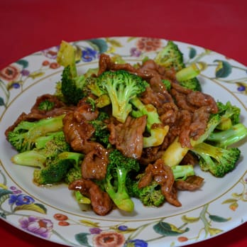 Chens Chinese Restaurant - Beef and Broccoli - Chinese Near Me - Manhattan, Kansas