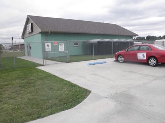 Waggin Tongue Kennels