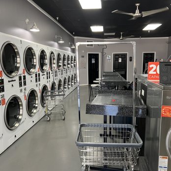 Sudz On Maynard - Very clean machines - Laundromat Near Me - Cary, North Carolina