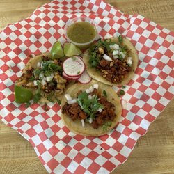 Hondu & Mex Restaurant - Street Tacos