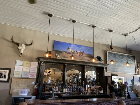 Black Bird Saloon by null