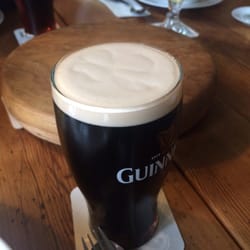 Zum Amtsschimmel - Shamrock symbol on my Guinness