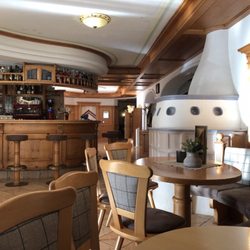 Hotel Dosses - Barbereich im Hotel Dosses