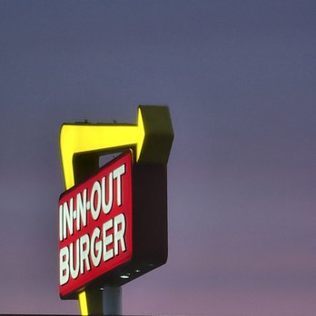 In-N-Out Burger - Fast Food Near Me - Tujunga, California