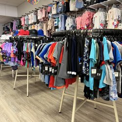 Little Giant Kidz - Comfy & Classy Clothes. Whether you need an outfit for school pictures or family vacation. We have what you need.