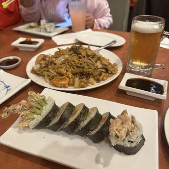 Sushi Jin - Spider Roll and Combo Lo Mein!!!! - Sushi Bars Near Me - Houston, Texas Sushi Jin - Spider Roll and Combo Lo Mein!!!! - Sushi Bars Near Me - Houston, Texas