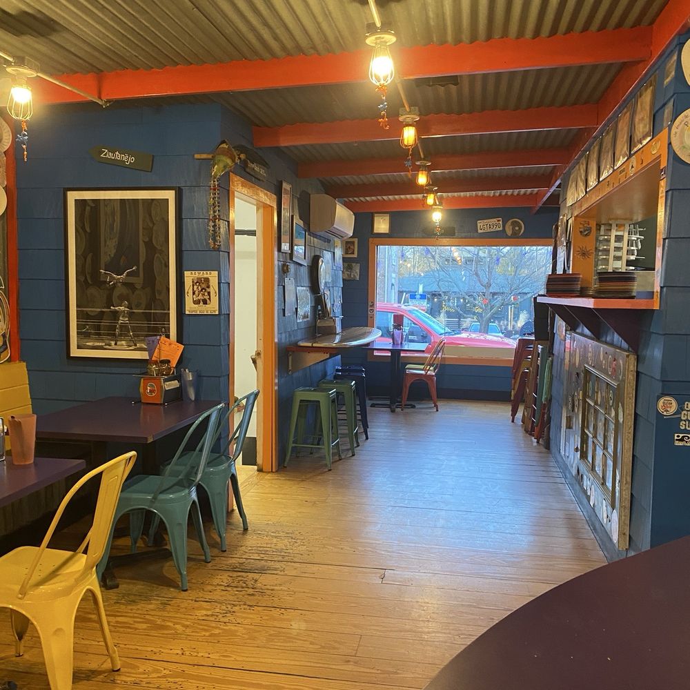 Betty's Pizza Shack - Inside - Pizza Near Me - Lenox, Massachusetts