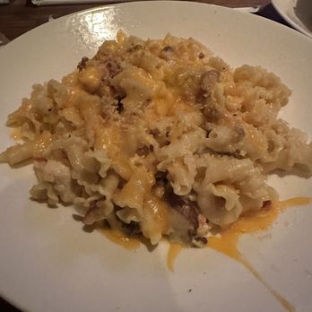 Yard House - Mac Cheese2 - Bars Near Me - Hallandale Beach, Florida Yard House - Mac Cheese2 - Bars Near Me - Hallandale Beach, Florida