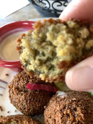 Arabesque on Devine by null