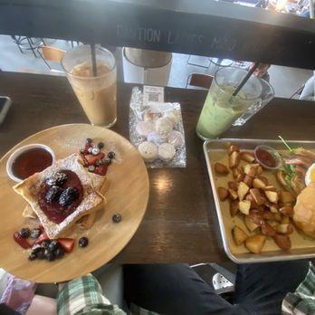 Tout Suite - French Toast and the BLT Sandwich - Cafes Near Me - Houston, Texas Tout Suite - French Toast and the BLT Sandwich - Cafes Near Me - Houston, Texas