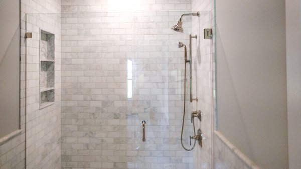 Donovan Glass by null