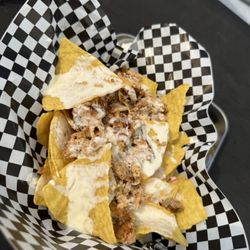 Pointe D'Vine - Chicken nachos