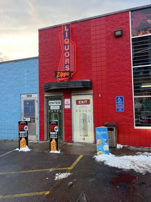 Zipps Liquors by null