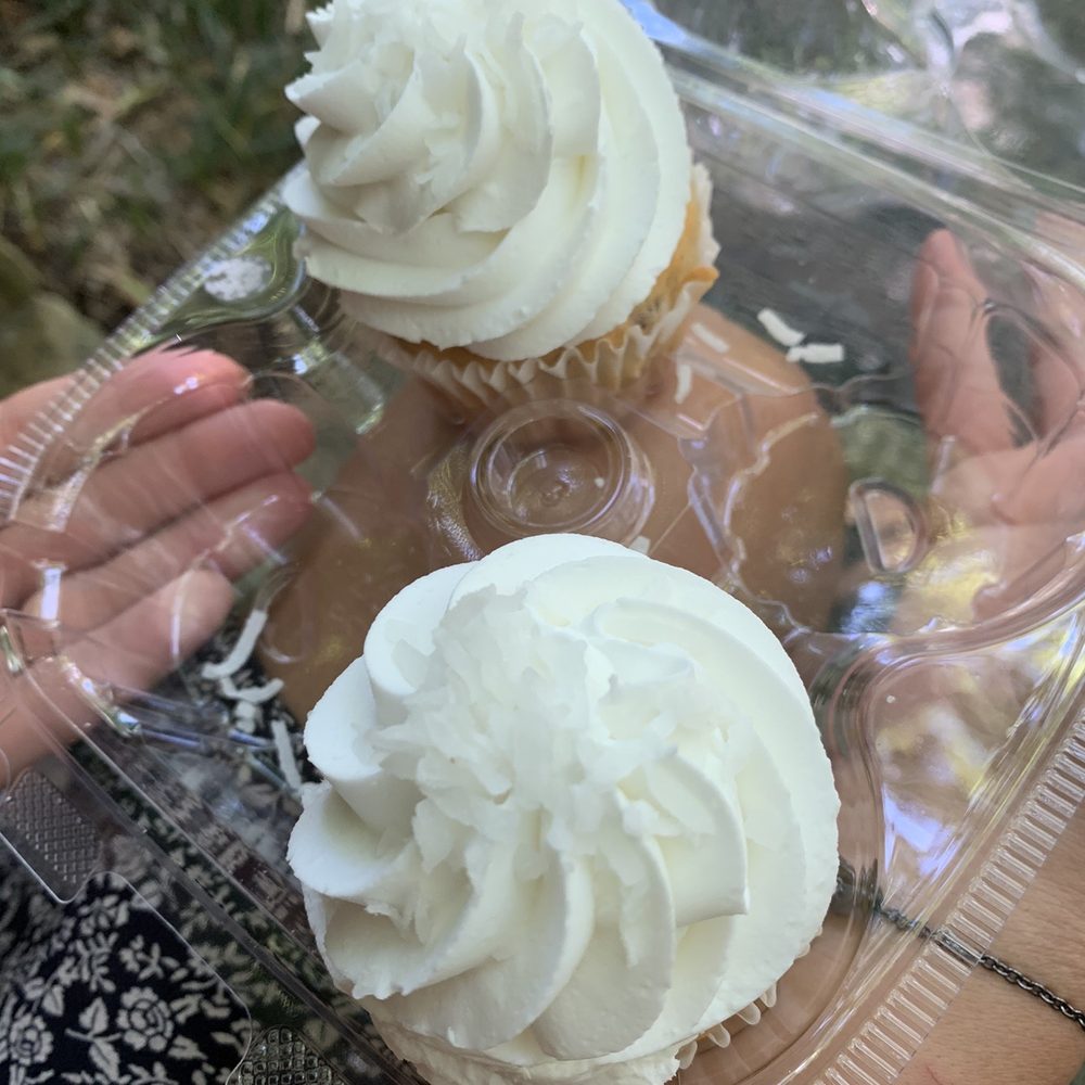 Creative Cakes By Monica - Italian cream cupcakes! SO so so good!! - Bakeries Near Me - Springtown, Texas Creative Cakes By Monica - Italian cream cupcakes! SO so so good!! - Bakeries Near Me - Springtown, Texas