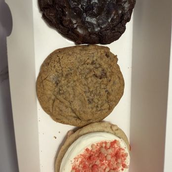 Crumbl - Piscataway - 4-Pack - Bakeries Near Me - South Plainfield, New Jersey Crumbl - Piscataway - 4-Pack - Bakeries Near Me - South Plainfield, New Jersey