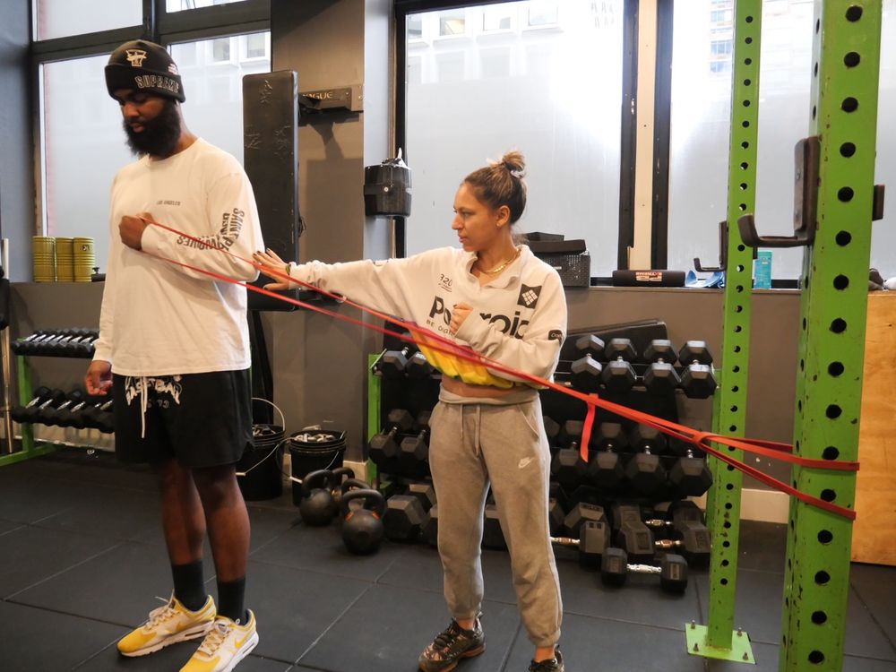 Train with Kelly Rae Logo