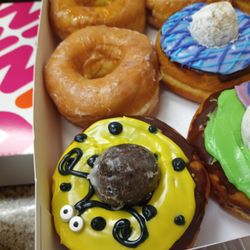 Dunkin' - More decorated Donuts