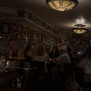 Ophelia's Pizza + Bar - Indoor atmosphere - Pizza Near Me - Nashville, Tennessee