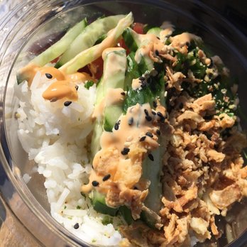 Aloha Poke - big bowl of marinated ahi tuna w/ white rice, rice seasoning, seaweed, cucumbers, crunch, & spicy aioli sauce - Poke Near Me - Evanston, Illinois