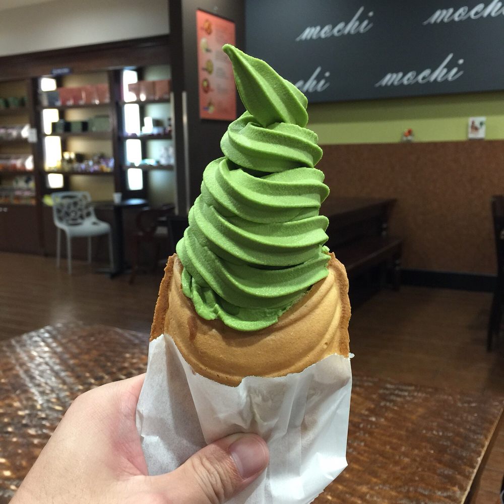 Mochi - Green tea with red bean taiyaki - Ice Cream & Frozen Yogurt Near Me - Irvine, California