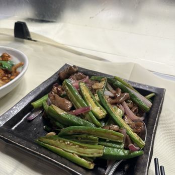 August Gatherings - Sautéed lamb with okra - Cantonese Near Me - New York, New York August Gatherings - Sautéed lamb with okra - Cantonese Near Me - New York, New York