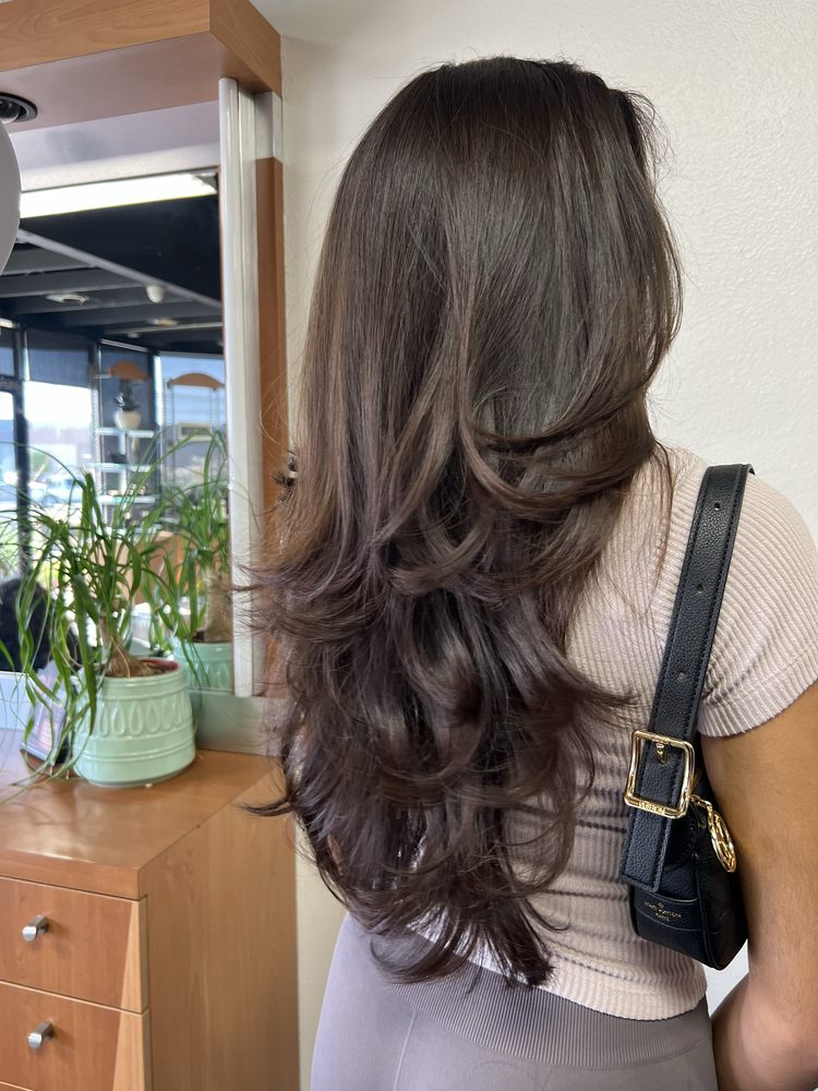 Jae Valentine Hair Studio Logo
