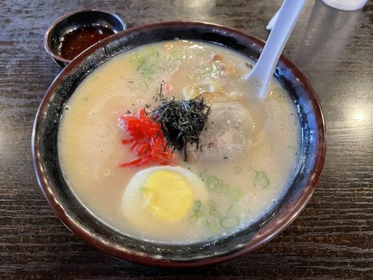 Momo Sushi by null