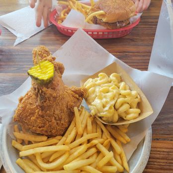 Tumble 22 - 2 piece dark meat with sides of fries and Mac n cheese - American Near Me - Austin, Texas Tumble 22 - 2 piece dark meat with sides of fries and Mac n cheese - American Near Me - Austin, Texas