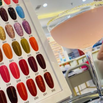 D'or Nail Lounge - Beautiful selection of colors. Delicious complimentary drinks. - Nail Salons Near Me - Temecula, California