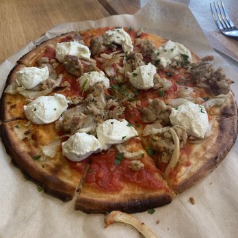 True Food Kitchen - Gluten free pizza with chicken sausage and almond milk ricotta - New American Near Me - Phoenix, Arizona True Food Kitchen - Gluten free pizza with chicken sausage and almond milk ricotta - New American Near Me - Phoenix, Arizona
