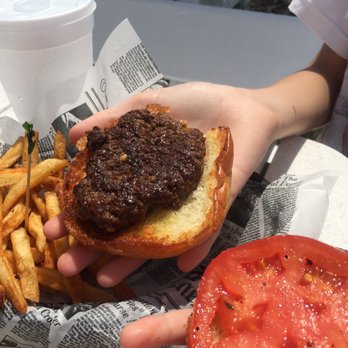 Mama Easley's - Tiny kid burger cost $7 - Seafood Near Me - Corolla, North Carolina Mama Easley's - Tiny kid burger cost $7 - Seafood Near Me - Corolla, North Carolina