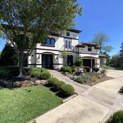 Cut Right Landscaping - Complete front landscaping