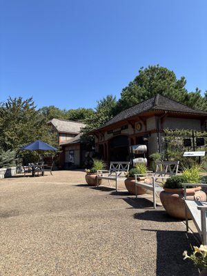 Village Hotel on Biltmore Estate by null