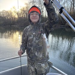 Fish On Set Hook Guide Service