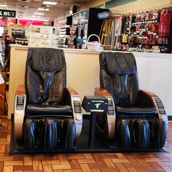 Petro Knoxville - Massage Chairs - Service Stations Near Me - Knoxville, Tennessee