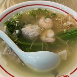 Shrimp wonton soup Shrimp wonton soup