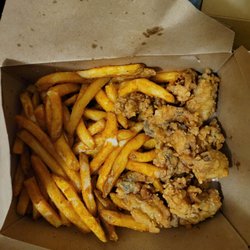 Hook & Catch Cajun Seafood - Oysters and cajun fries