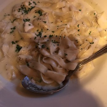 The Cheesecake Factory - Fettuccini Alfredo - American Near Me - Oxnard, California The Cheesecake Factory - Fettuccini Alfredo - American Near Me - Oxnard, California