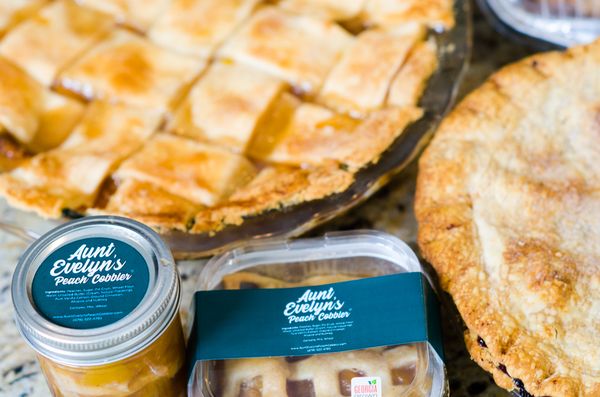Aunt Evelyn's Peach Cobbler by null